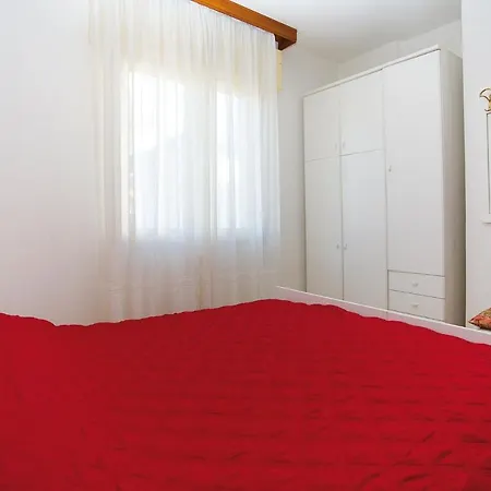 Apartment In 24539